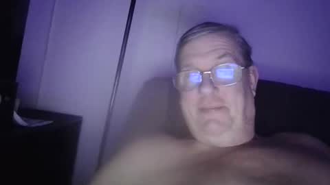 Snapshot of rufus_mars_sub chatting on 11/21/25, 11:14 rufus online show from 11/21/25, 11:14