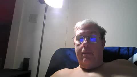 Snapshot of rufus_mars_sub chatting on 12/14/25, 12:10 rufus online show from 12/14/25, 12:10