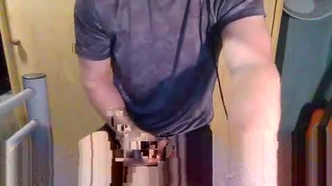 rugby_boy200 online show from 04/16/26, 04:08