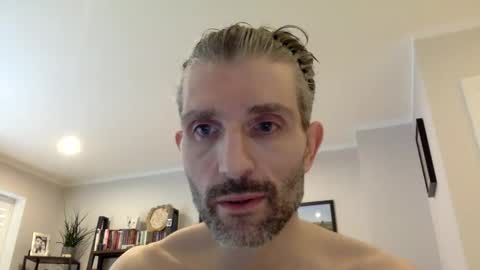 Snapshot of rugbymvp chatting on 02/26/25, 01:52 rugbymvp online show from 02/26/25, 01:52