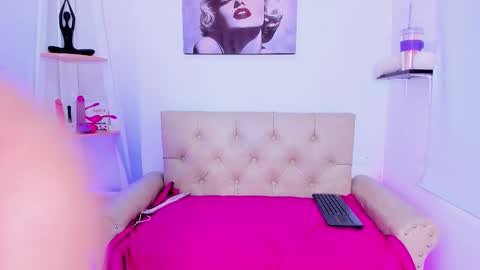 Snapshot of rumi666 chatting on 10/04/25, 11:30 Rumi online show from 10/04/25, 11:30