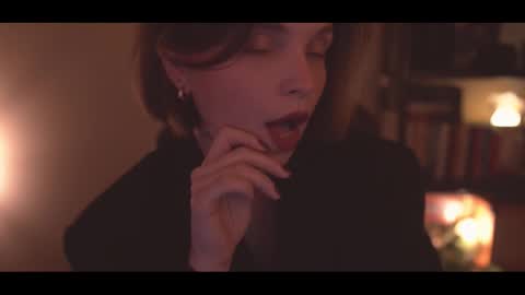 Snapshot of running_with_the_wolves chatting on 12/19/25, 11:56 Elena online show from 12/19/25, 11:56