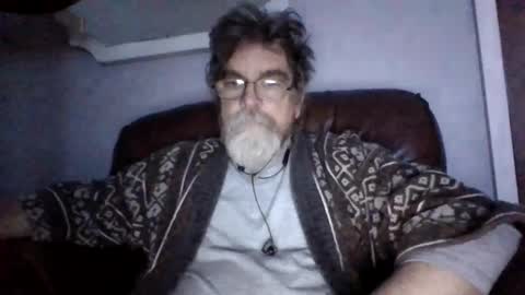 Snapshot of runningaround60 chatting on 12/14/25, 12:21 runningaround60 online show from 12/14/25, 12:21