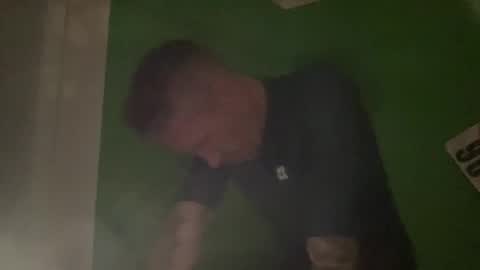 Snapshot of runxx96355 chatting on 12/17/25, 03:23 run online show from 12/17/25, 03:23