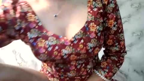 Snapshot of rupali01 chatting on 06/17/26, 01:08 Rupali online show from 06/17/26, 01:08