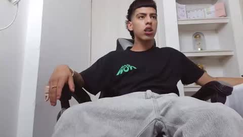  R U S S E L L  online show from 02/07/26, 10:35