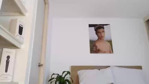  R U S S E L L  online show from 03/13/26, 04:08