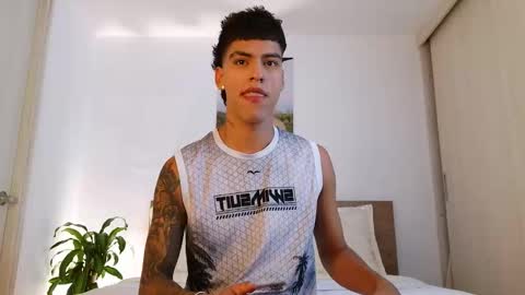  R U S S E L L  online show from 03/28/26, 12:54