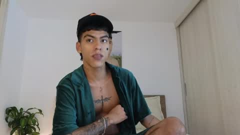  R U S S E L L  online show from 04/07/26, 02:56