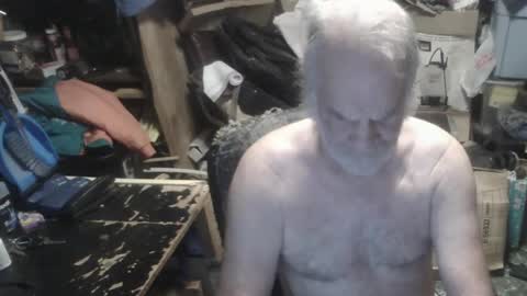 Snapshot of russtenail21 chatting on 09/20/25, 07:37 Russtenail21 online show from 09/20/25, 07:37