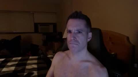 rustic_cuse_777 online show from 04/23/26, 04:03