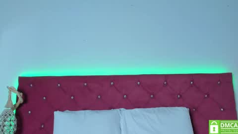 Ruth online show from 02/25/25, 12:34