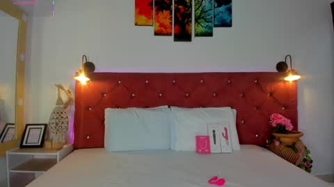 Ruth online show from 10/10/25, 01:10