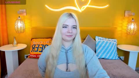 ruthbryant online show from 10/04/25, 01:47