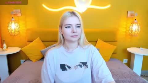 ruthbryant online show from 10/18/25, 01:52