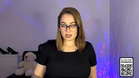 Snapshot of ruthless_111 chatting on 11/10/25, 07:57 Nika online show from 11/10/25, 07:57