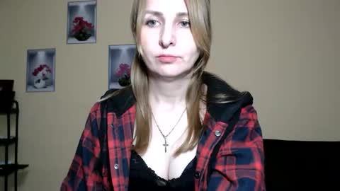 Snapshot of ruthpark chatting on 05/11/26, 04:15 Ruth online show from 05/11/26, 04:15