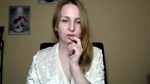 Snapshot of ruthpark chatting on 05/25/26, 09:32 Ruth online show from 05/25/26, 09:32