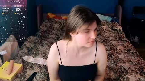 Snapshot of ruyjin_choi chatting on 12/18/24, 11:45 Ruyjin online show from 12/18/24, 11:45