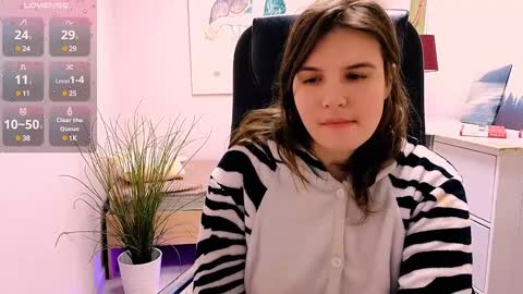 Snapshot of ruyjin_choi chatting on 01/25/25, 11:34 Ruyjin online show from 01/25/25, 11:34