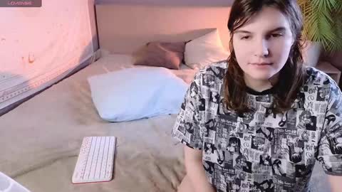 Snapshot of ruyjin_choi chatting on 01/27/25, 10:49 Ruyjin online show from 01/27/25, 10:49