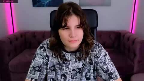 Snapshot of ruyjin_choi chatting on 09/23/25, 10:18 Ruyjin online show from 09/23/25, 10:18