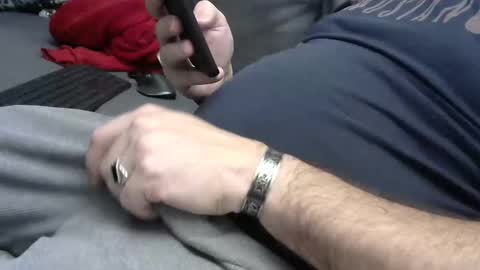 Snapshot of rvh2208 chatting on 10/31/25, 01:17 Gentle Viking online show from 10/31/25, 01:17