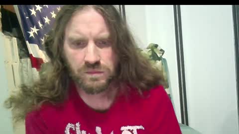 Snapshot of rwb1982 chatting on 10/25/25, 01:18 rwb1982 online show from 10/25/25, 01:18