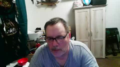 Snapshot of rwzar_0712 chatting on 10/24/25, 02:08 rwzar_0712 online show from 10/24/25, 02:08