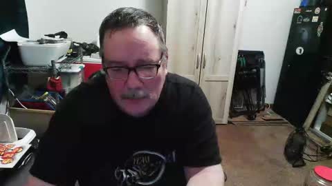 Snapshot of rwzar_0712 chatting on 11/07/25, 04:23 rwzar_0712 online show from 11/07/25, 04:23