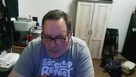 Snapshot of rwzar_0712 chatting on 11/19/25, 02:55 rwzar_0712 online show from 11/19/25, 02:55