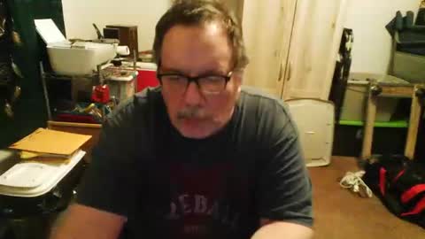 Snapshot of rwzar_0712 chatting on 12/15/25, 03:22 rwzar_0712 online show from 12/15/25, 03:22