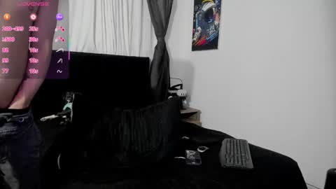 Snapshot of ryan15_ chatting on 10/25/25, 01:13 Ryan 15 online show from 10/25/25, 01:13