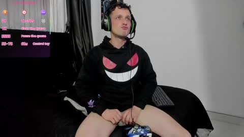 Snapshot of ryan15_ chatting on 11/05/25, 02:11 Ryan 15 online show from 11/05/25, 02:11