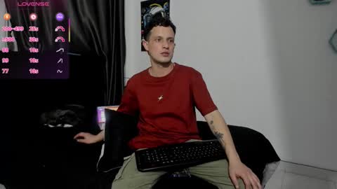 Snapshot of ryan15_ chatting on 11/15/25, 03:04 Ryan 15 online show from 11/15/25, 03:04