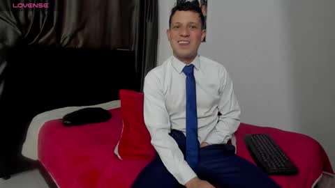 Snapshot of ryan15_ chatting on 12/20/25, 11:50 Ryan 15 online show from 12/20/25, 11:50