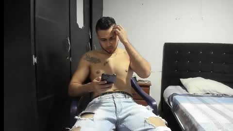 Snapshot of ryan_xc1 chatting on 11/18/25, 01:55 ryan_xc1 online show from 11/18/25, 01:55