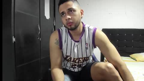 Snapshot of ryan_xc1 chatting on 11/21/25, 04:00 ryan_xc1 online show from 11/21/25, 04:00