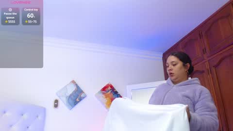 Snapshot of ryanastone_ chatting on 01/02/25, 03:29 Hanna online show from 01/02/25, 03:29