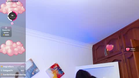 Snapshot of ryanastone_ chatting on 01/17/25, 12:52 Hanna online show from 01/17/25, 12:52