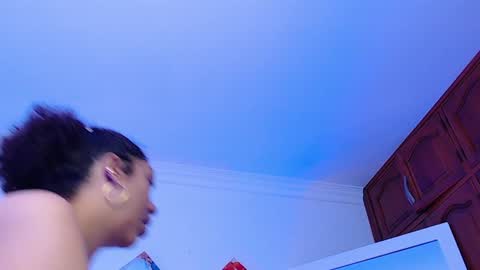 Snapshot of ryanastone_ chatting on 02/07/25, 01:22 Hanna online show from 02/07/25, 01:22