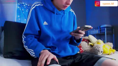 Snapshot of ryannhill_ chatting on 12/02/25, 09:58 Ryannhill online show from 12/02/25, 09:58