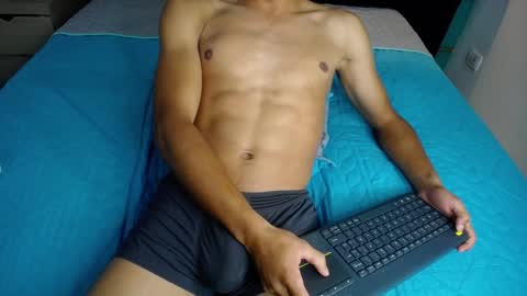 Snapshot of ryanpricee chatting on 12/31/24, 05:55 RyanPricee online show from 12/31/24, 05:55