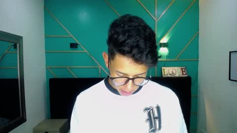 Snapshot of ryanpricee chatting on 01/03/25, 02:21 RyanPricee online show from 01/03/25, 02:21