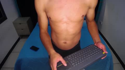 Snapshot of ryanpricee chatting on 01/07/25, 05:33 RyanPricee online show from 01/07/25, 05:33