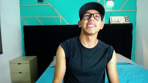 Snapshot of ryanpricee chatting on 01/11/25, 02:52 RyanPricee online show from 01/11/25, 02:52