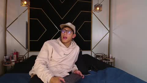 Snapshot of ryanpricee chatting on 10/22/25, 04:24 RyanPricee online show from 10/22/25, 04:24