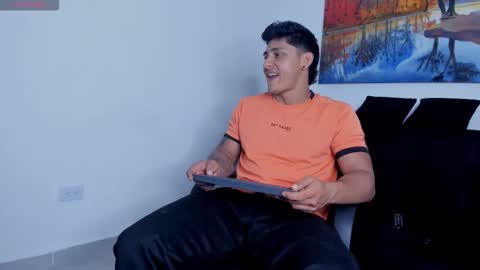 ryanwhite3 online show from 12/19/25, 10:28