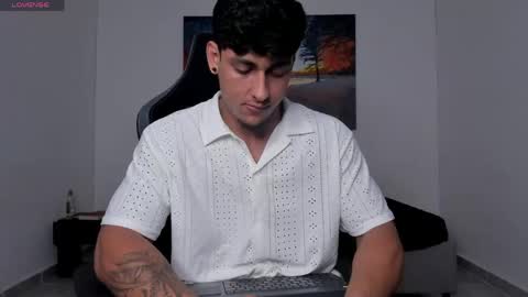ryanwhite3 online show from 04/24/26, 11:07