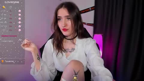 Snapshot of rydel_me chatting on 11/10/25, 04:17 rydel_me online show from 11/10/25, 04:17